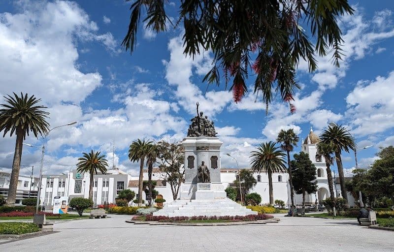 Vicente Leon Park - Latacunga - Ecuador - Booked ai
