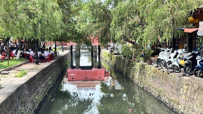 Explore the Ancient Town