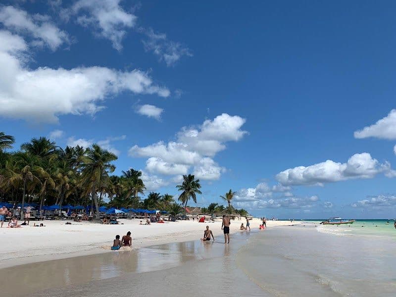 Relax on Playa Paraiso