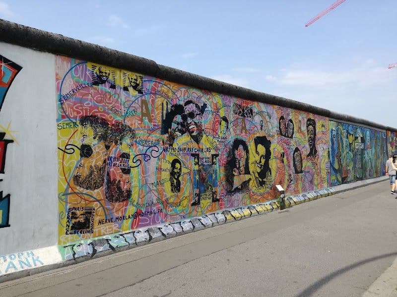 Explore the Berlin Wall Memorial and East Side Gallery