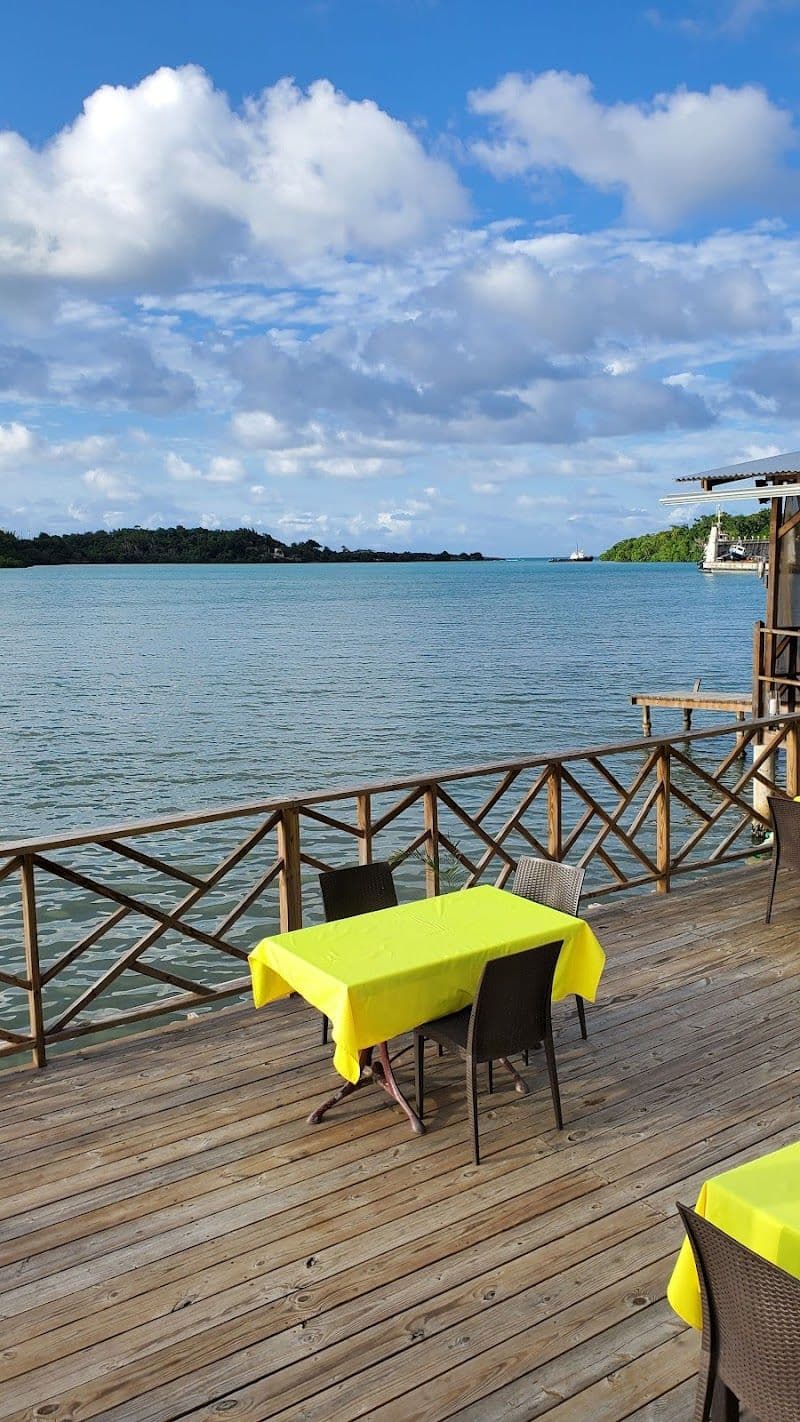 Mike's Seaside Restaurant