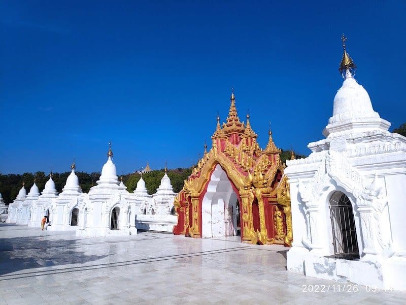 Kuthodaw Pagoda - Mandalay - Myanmar - Booked ai