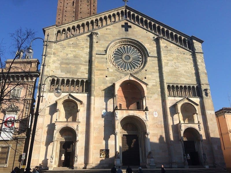 Cathedral of Santa Maria Assunta e Santa Giustina - Piacenza - Italy - Booked ai