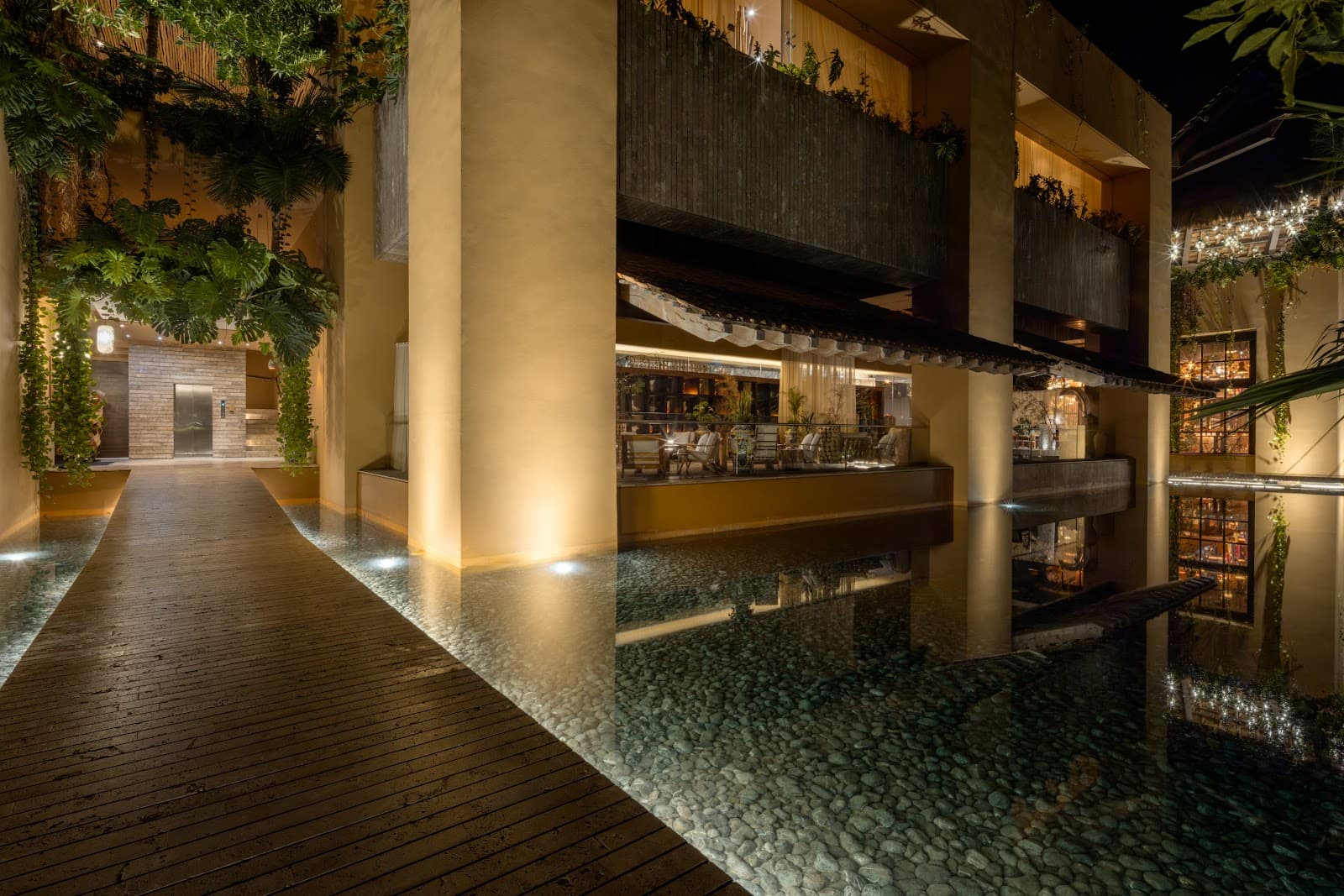 Le Chique Restaurant - Cancun - Mexico