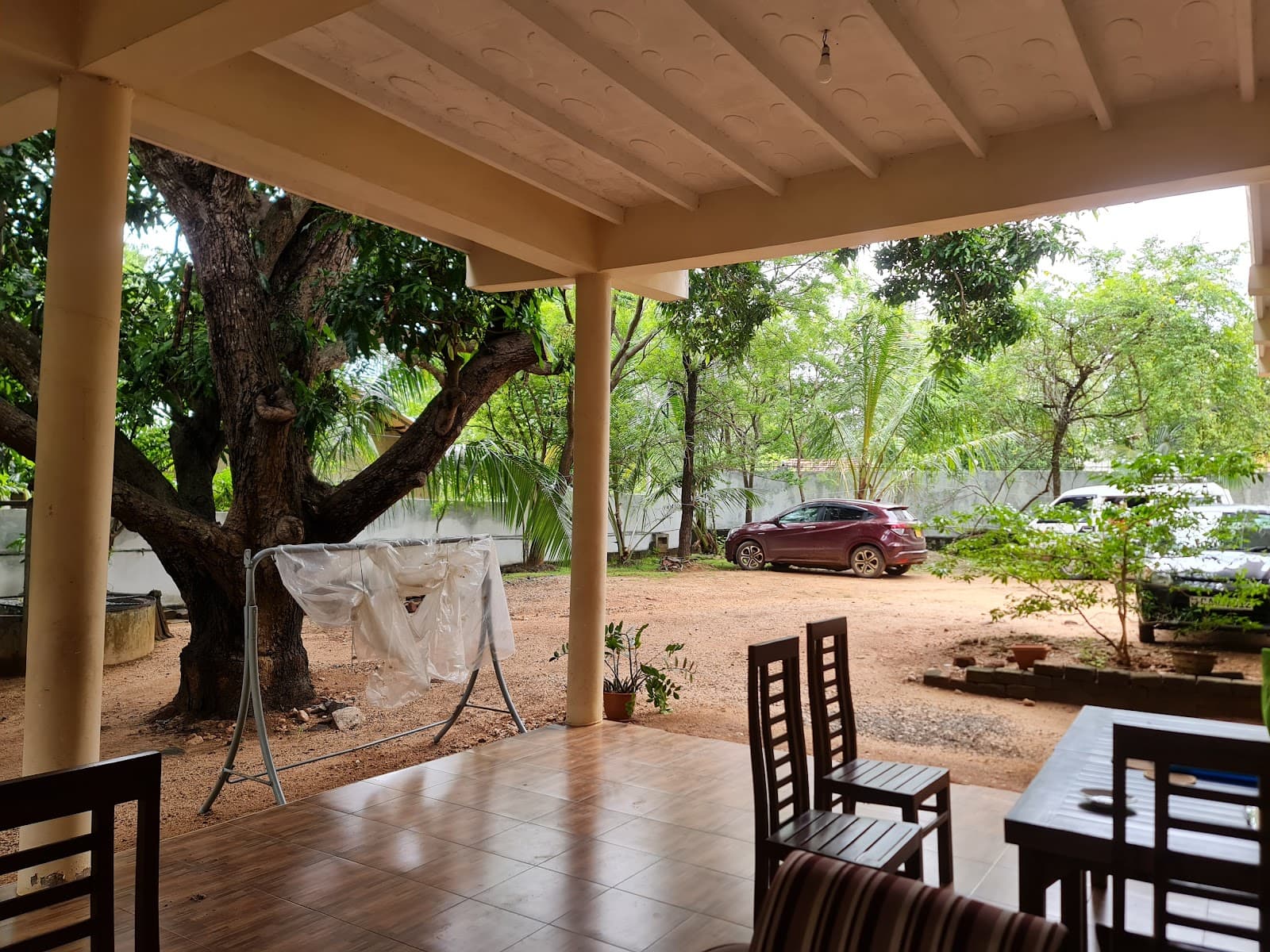 Dudley's Family Resort - Pasikuda