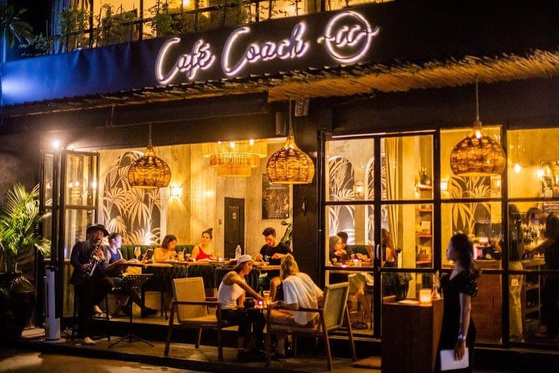 Exploring cafes and restaurants in Canggu - Canggu - Indonesia