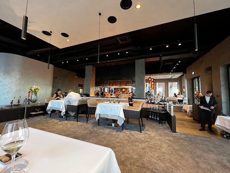 Restaurant 180° by Matthias Diether