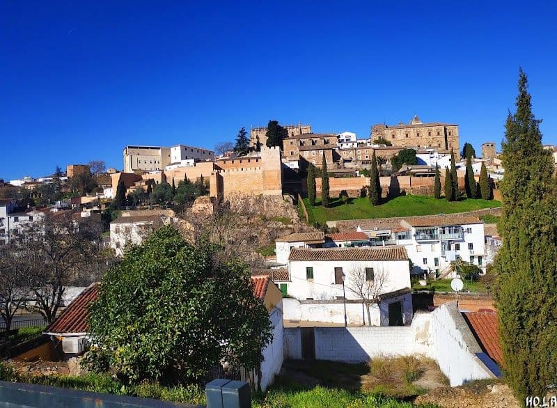 Explore the Old Town (Ciudad Monumental) - Cáceres - Spain