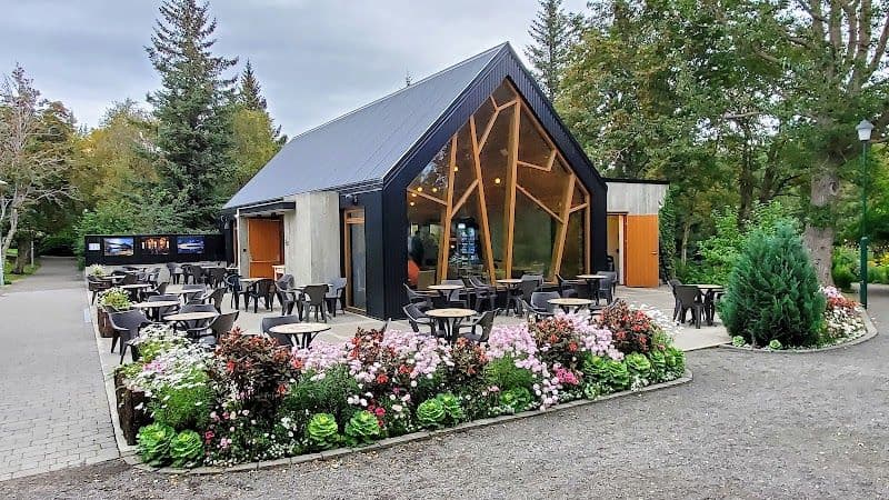 Explore the Arctic Botanical Gardens (Lystigarður Akureyrar) - Akureyri - Iceland