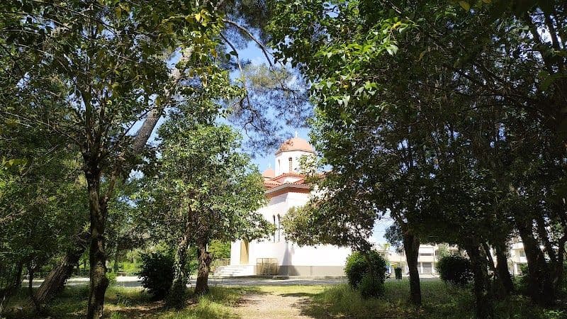 Walk through the Papastrateio Municipal Park - Agrinio - Greece