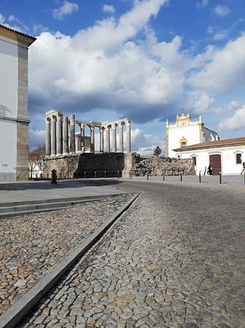 Discover Evora: Top Attractions and Activities