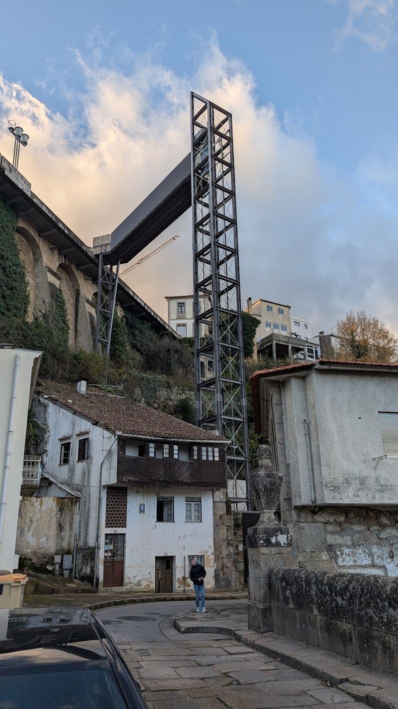 Urban Elevator - Ferreiros Neighborhood - Vila Real - Portugal - Booked ai