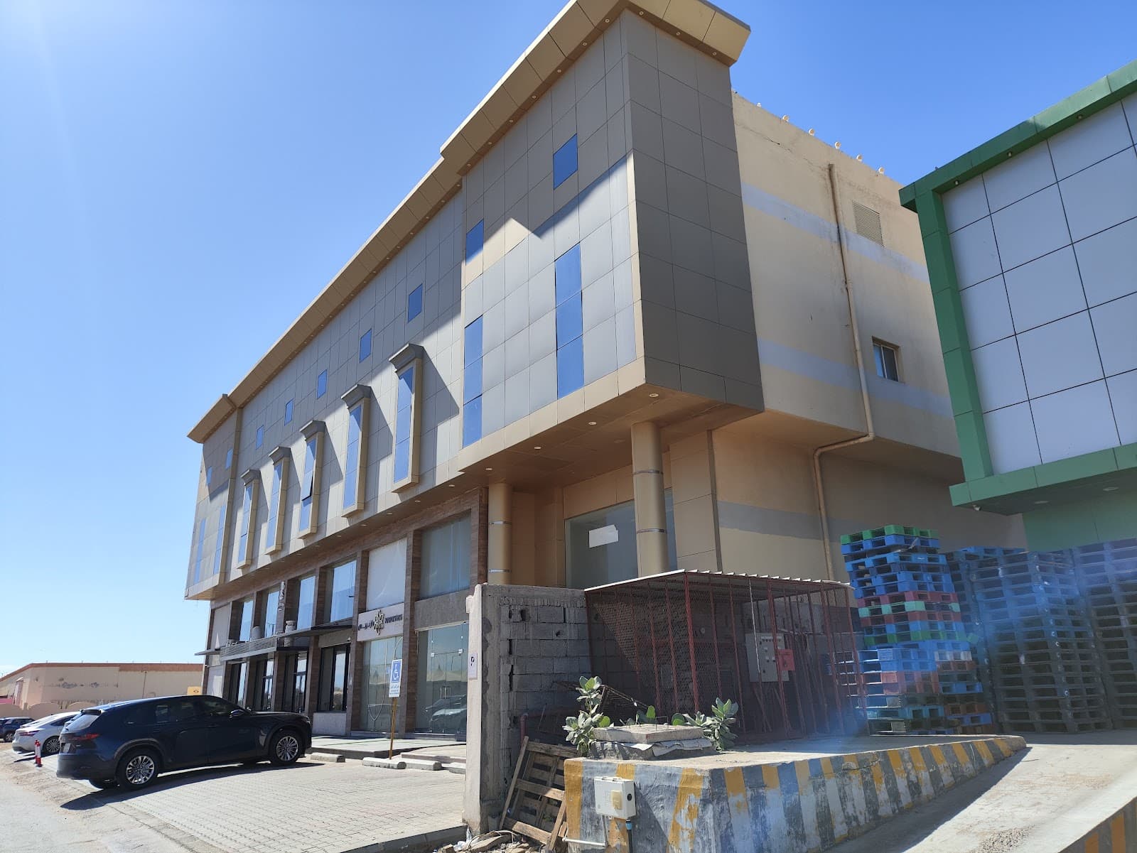 فندق أزهار الروز | ROSE FLOWERS HOTEL - Yanbu - Saudi Arabia