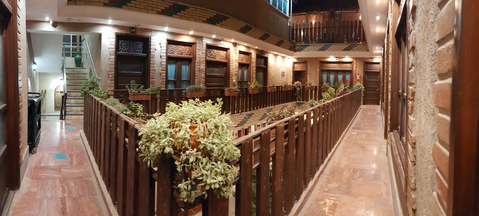 Saraye Ordibehesht Hotel - Isfahan - Iran