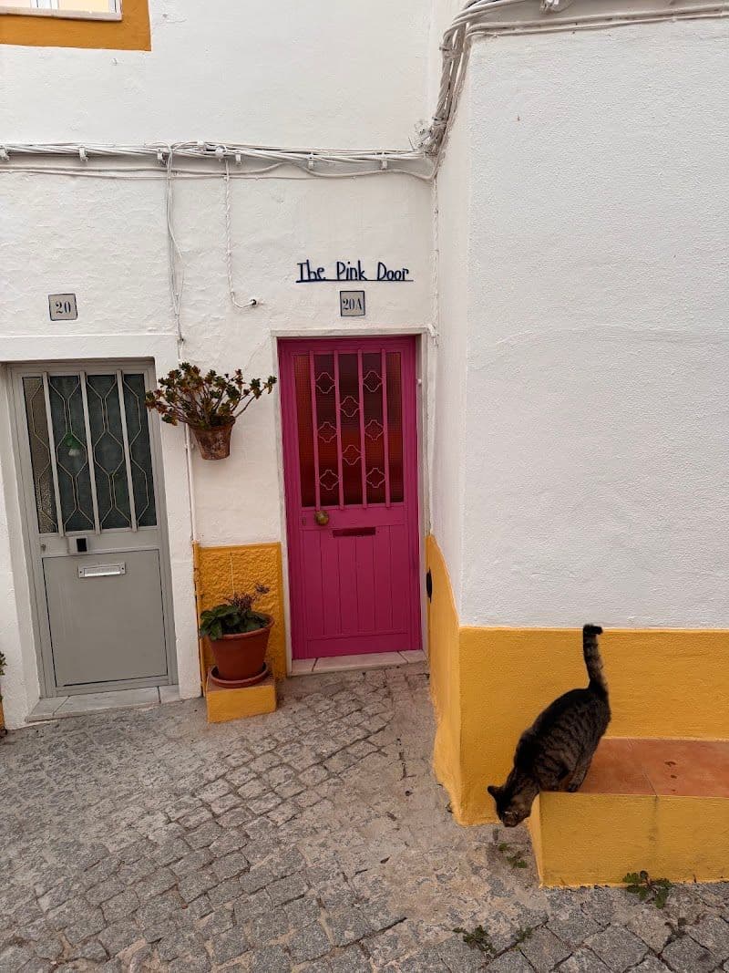 The Pink Door - Elvas - Portugal - Booked ai